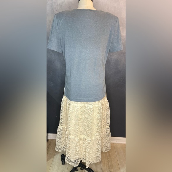 🦋Vintage Lace Skirt and Tee Set - Size Small Skirt, Medium Shirt🦋 - Picture 5 of 11